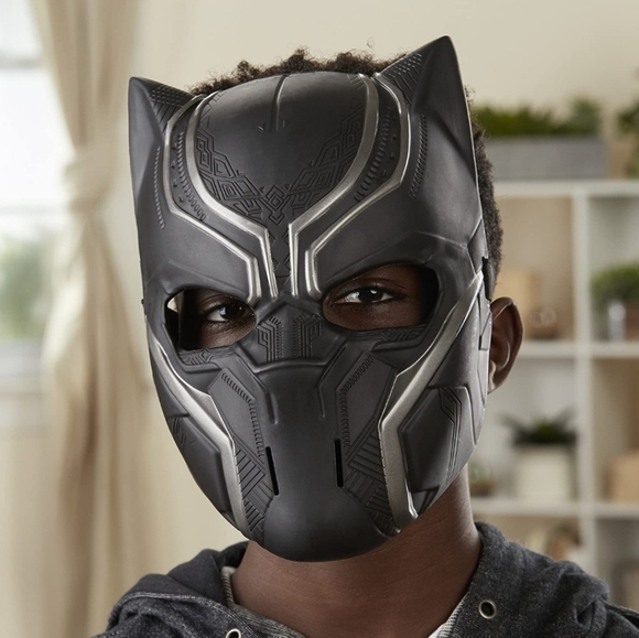 ๐๏ธ Marvel Black Panther Mask - Picture 5 of 14